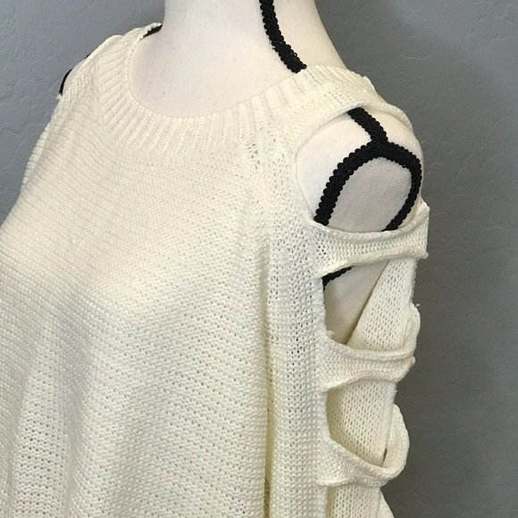 NWT LF Chandelier Women Cream Sweater Cut Out - Picture 4 of 8